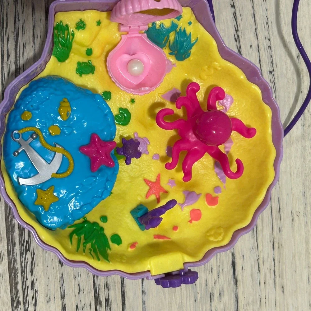 Polly Pocket Sea Shell Case‎ only
